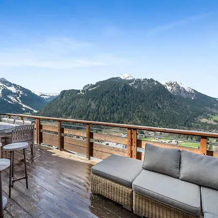 Les Flambeaux: Mountain Retreat With Summer Multipass Option Apartment